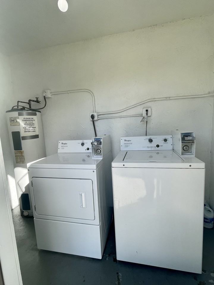 Palm City Apartments - Photo 6 of 10