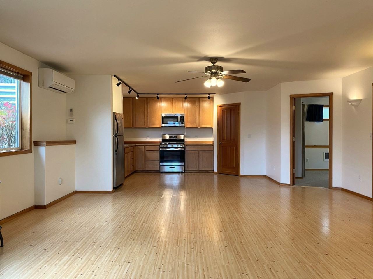 921 Eugene Street - Photo 4 of 15