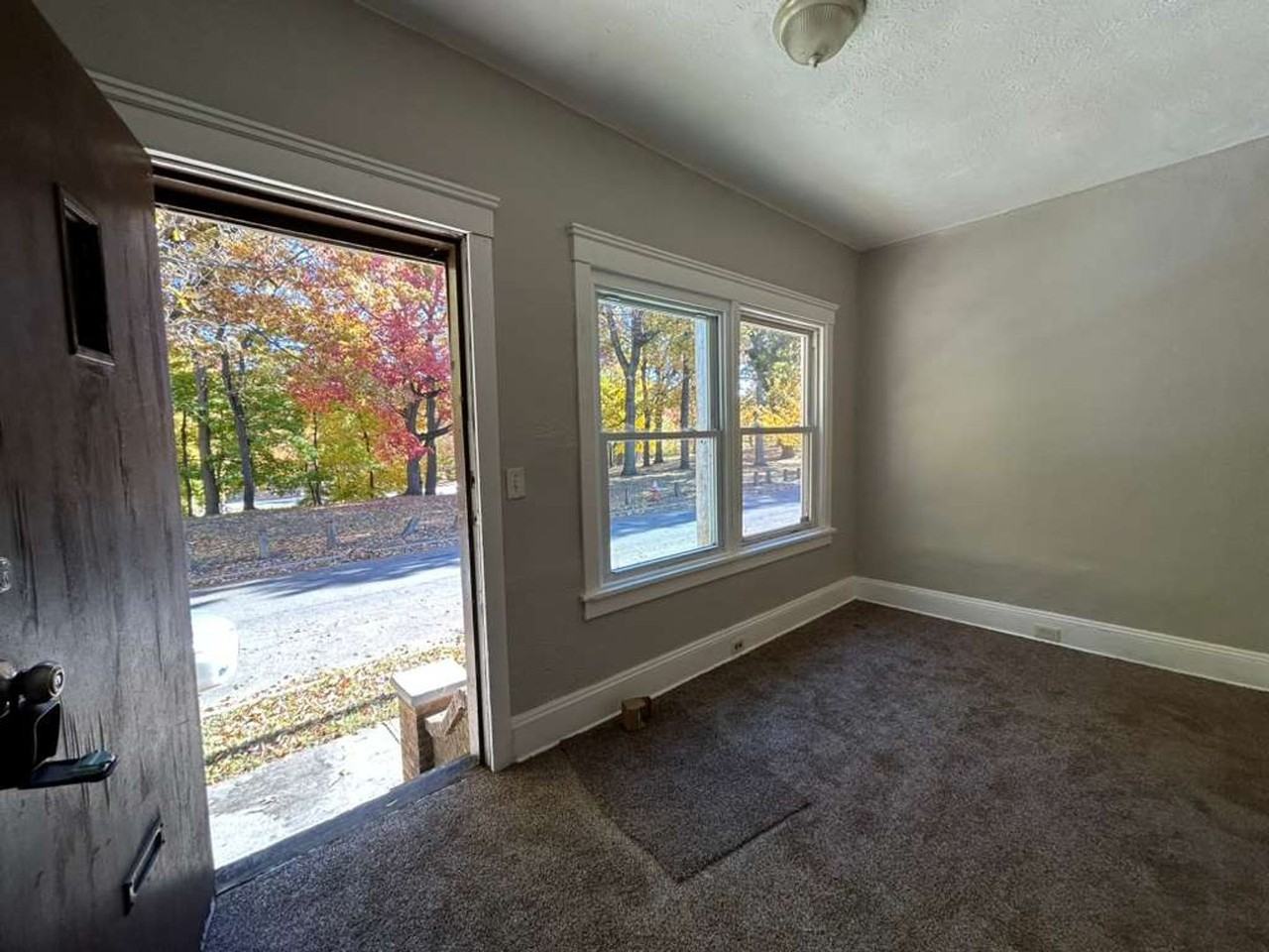 896 Wheelock Rd - Photo 3 of 21