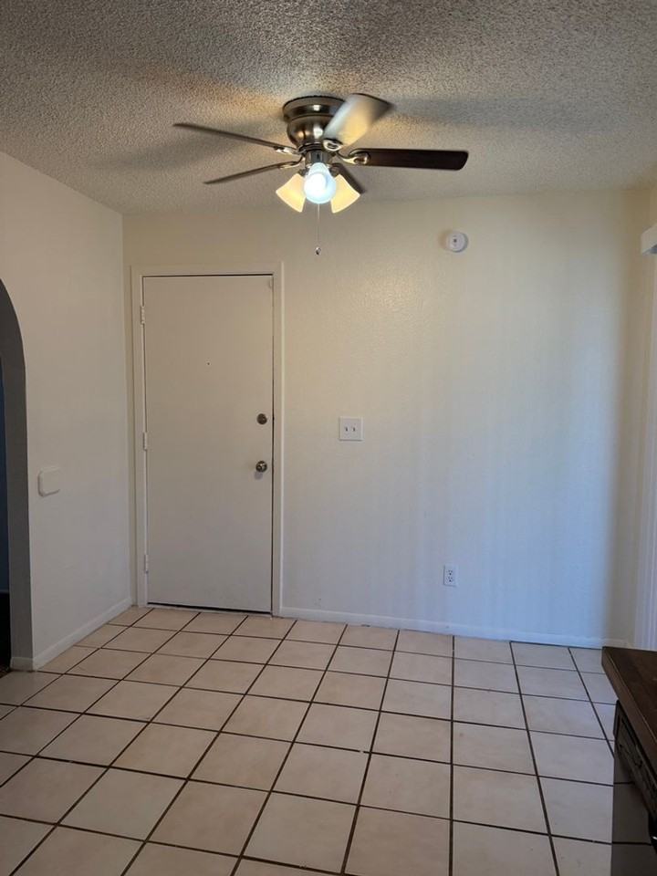 7560 North Rae Avenue - Photo 4 of 18