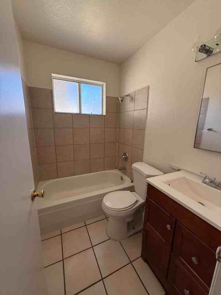 7560 North Rae Avenue - Photo 7 of 18