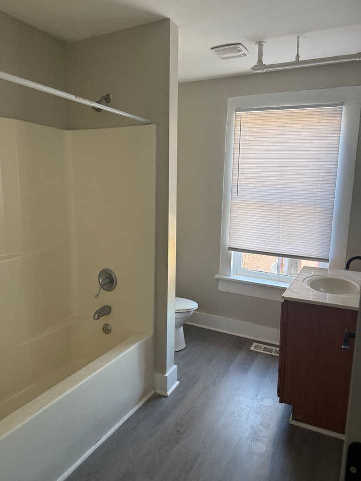 Darlington Downtown Lofts - Photo 4 of 8