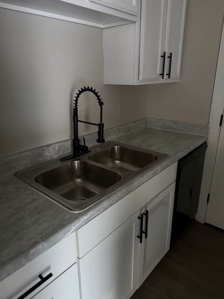 Darlington Downtown Lofts - Photo 6 of 8