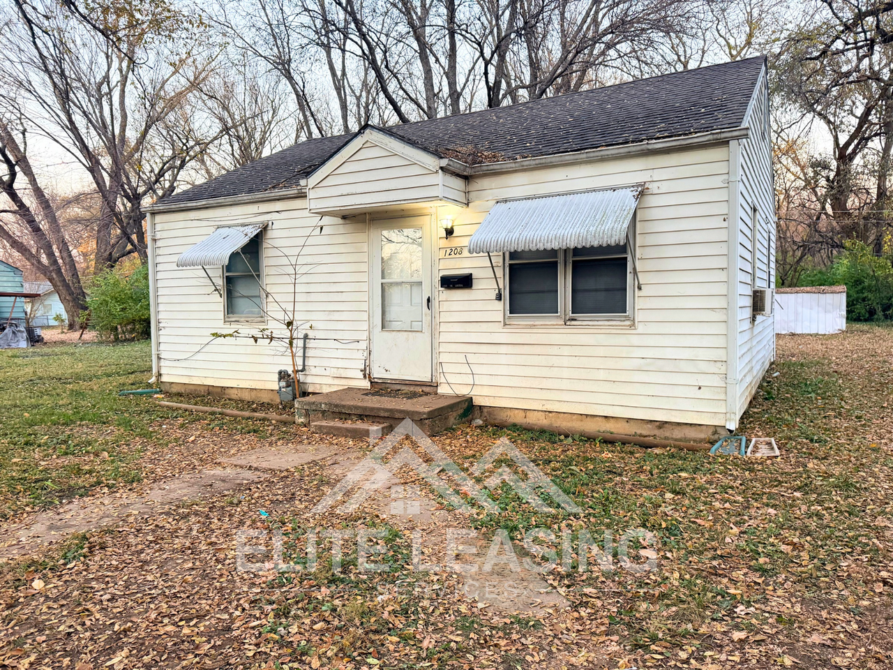 1208 Southeast Locust Street