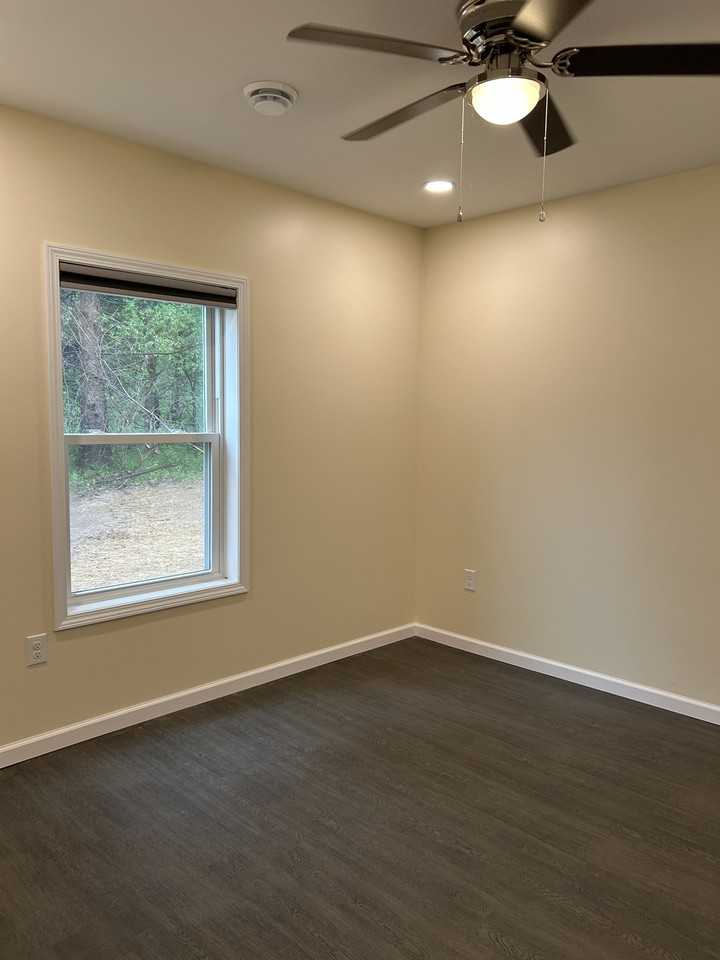 5058 New York 31 - Photo 3 of 12