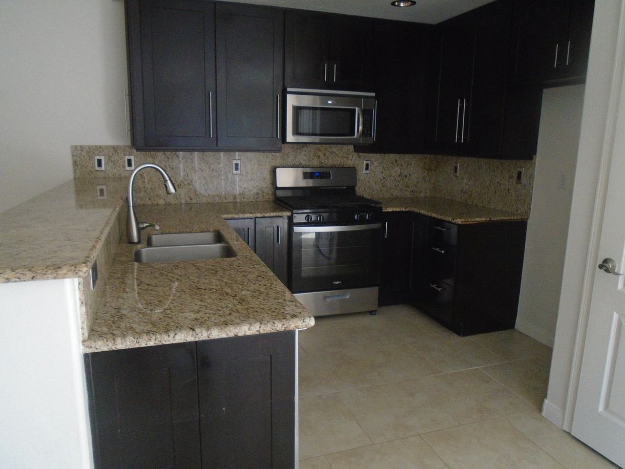 4218 Pacific Grove Ct - Photo 2 of 7