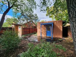 featured image of 235 Irvine St