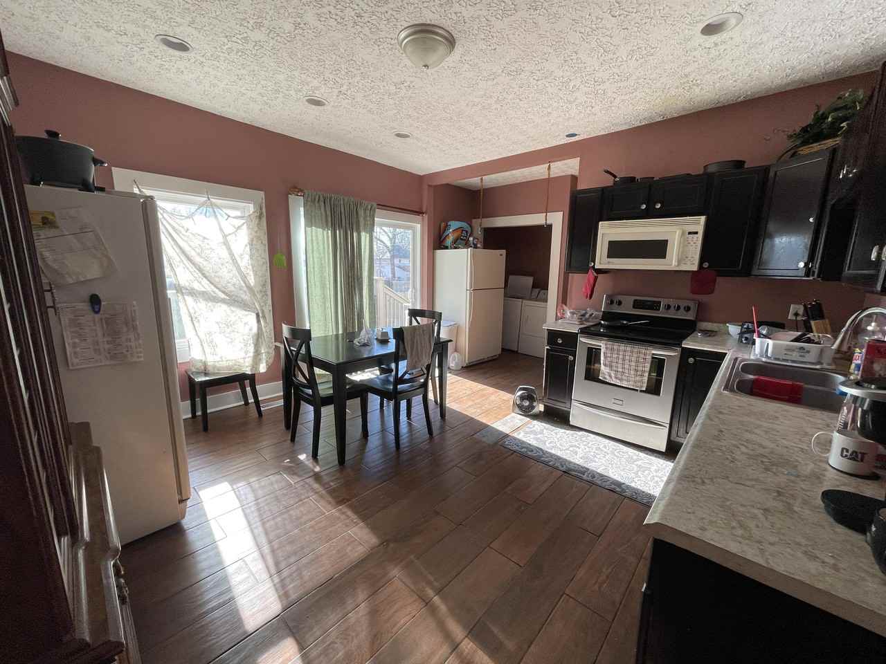 204 Emerson - Photo 7 of 9