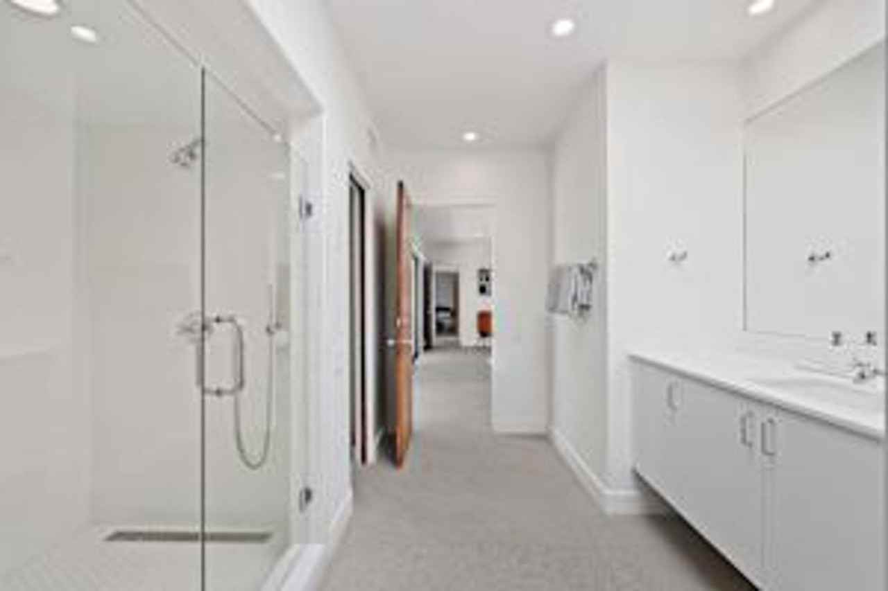 400 East Valmonte Norte - Photo 3 of 36