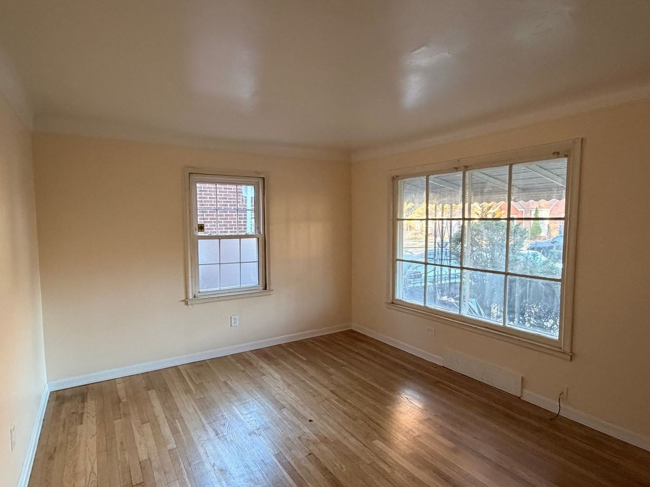 16121 W Parkway St - Photo 2 of 11