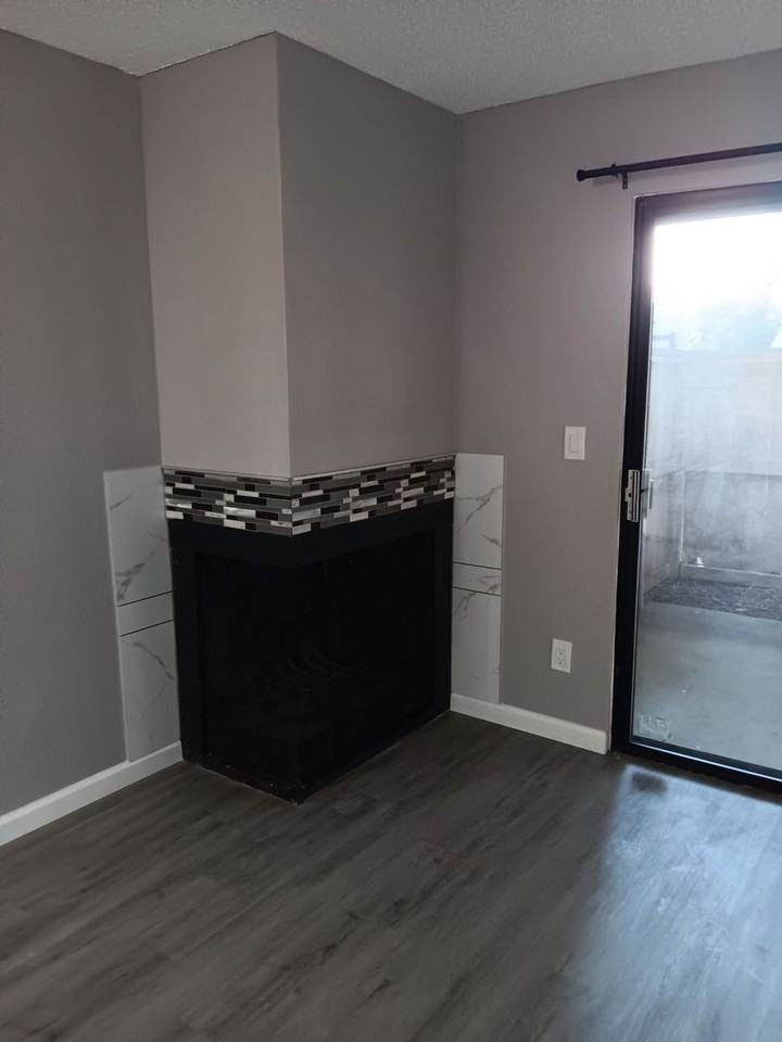 351 Del Verde Cir - Photo 3 of 8