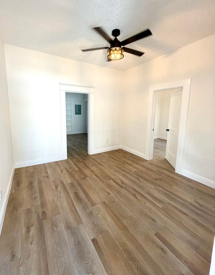 3004 N Jefferson St - Photo 4 of 9