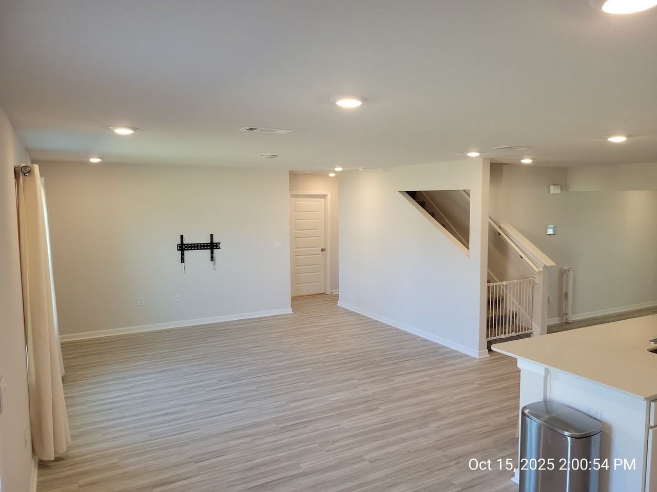 441 Scarborough St - Photo 3 of 14