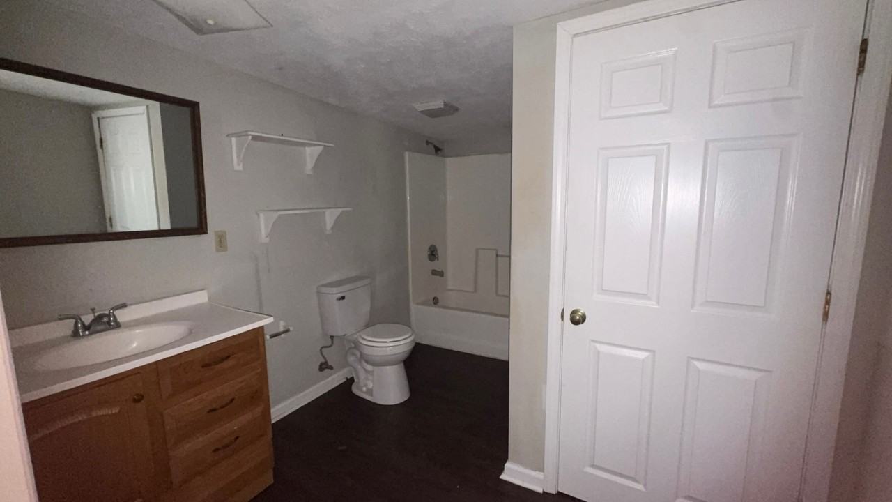 3209 Glasgow Road - Photo 2 of 10