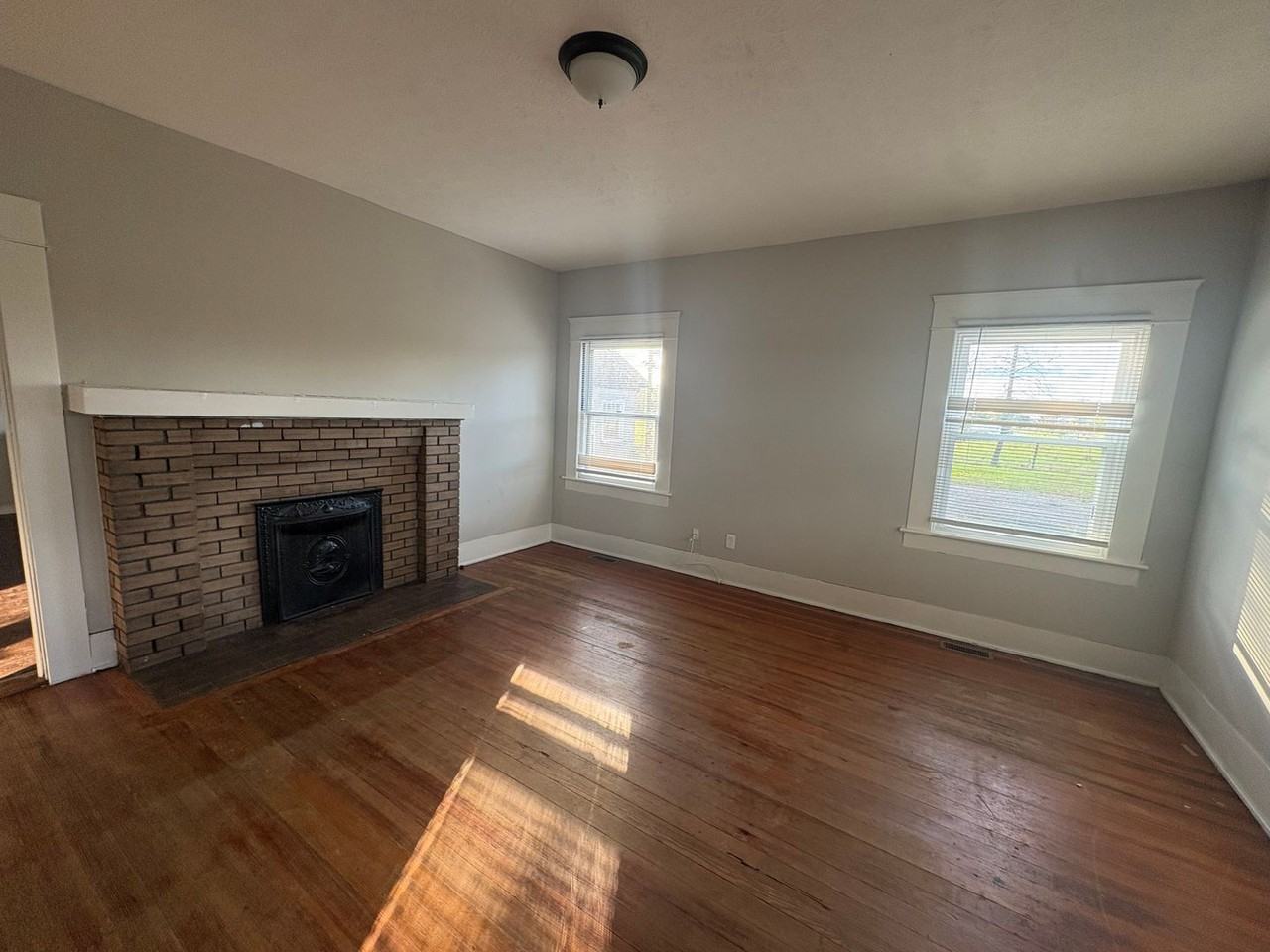 3209 Glasgow Road - Photo 5 of 10