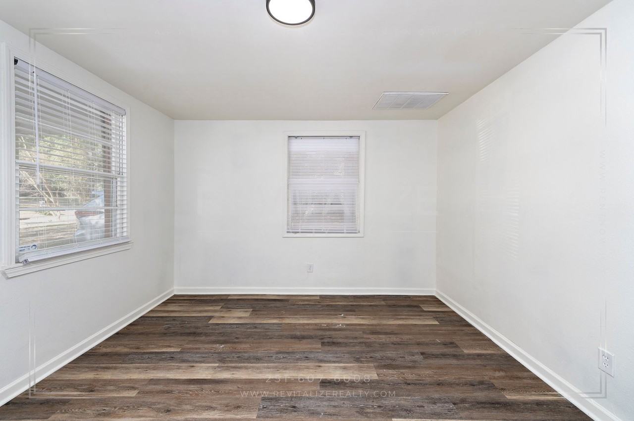 177 June St - Photo 5 of 36