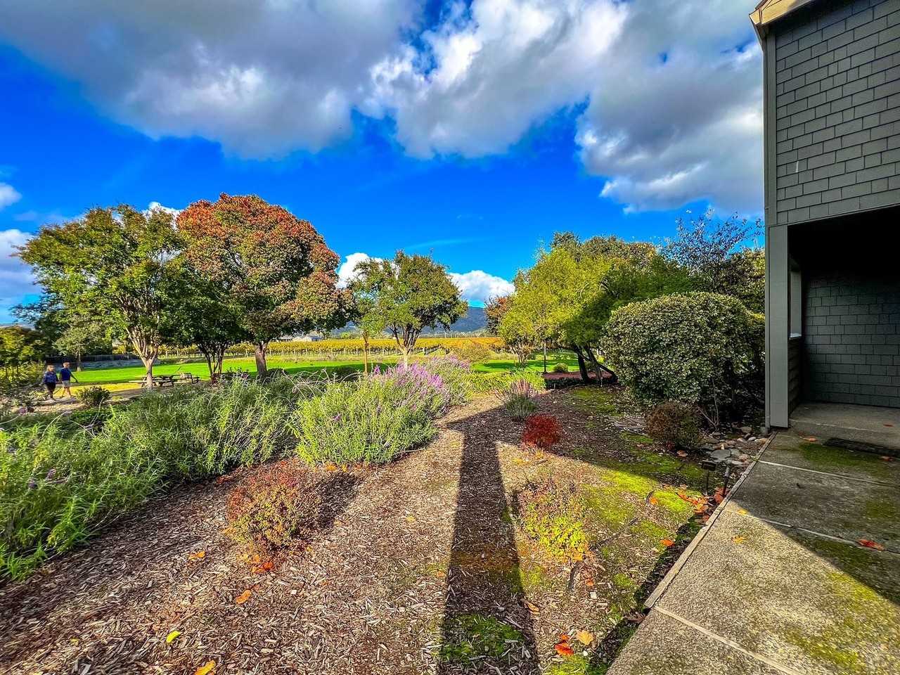 1863 Carignan Way - Photo 3 of 30