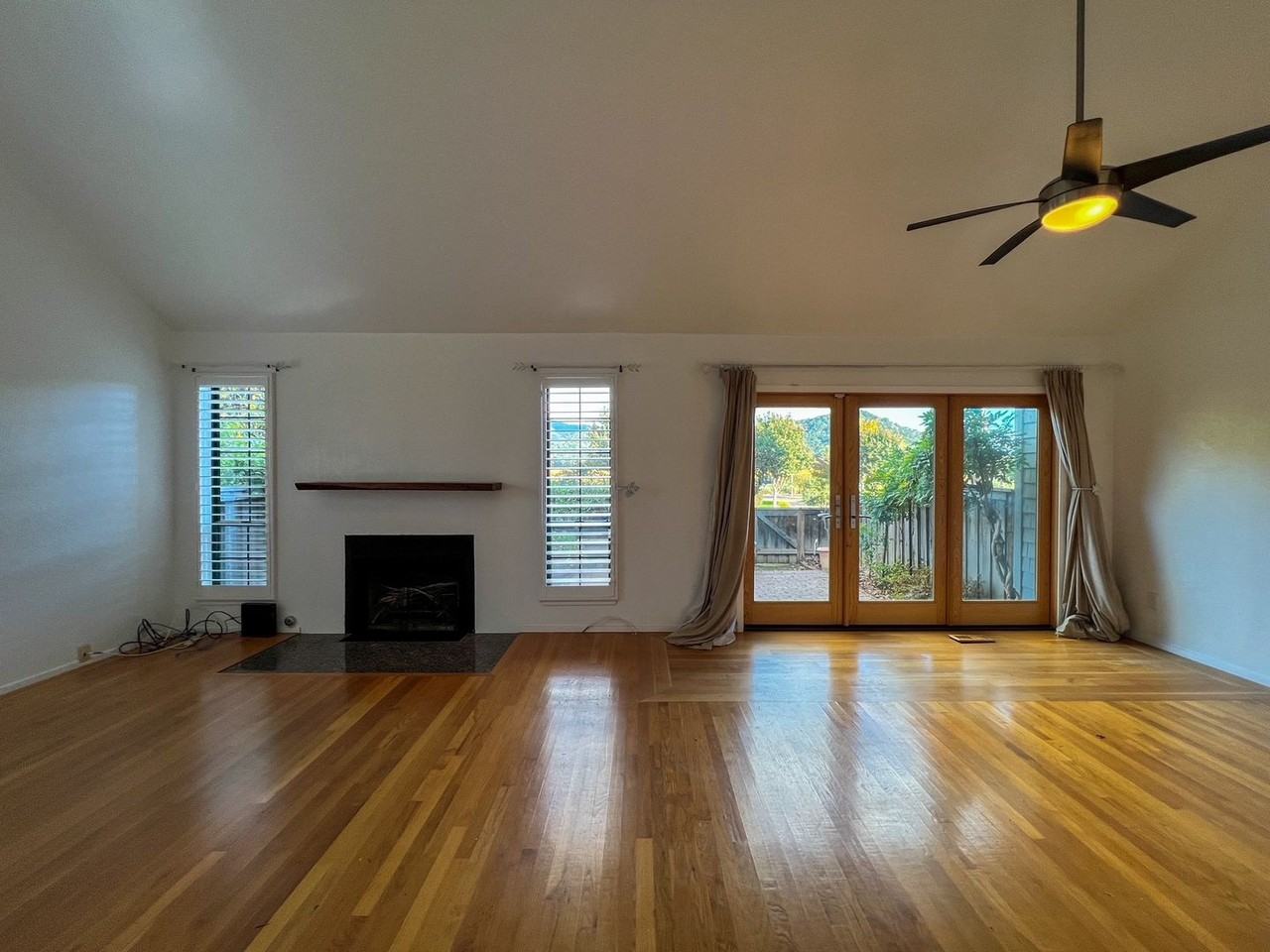 1863 Carignan Way - Photo 7 of 30