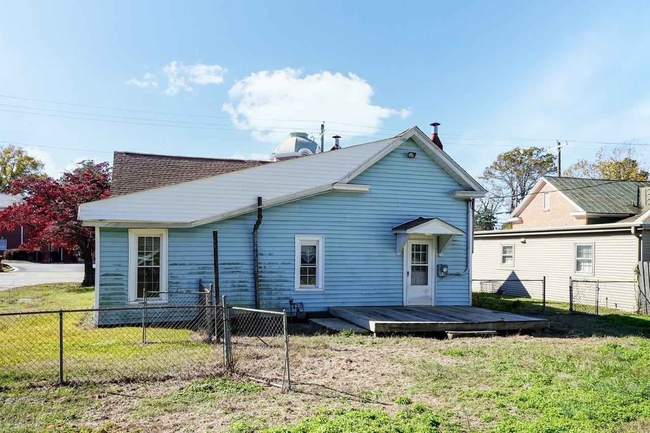 306 W Broad St - Photo 6 of 21