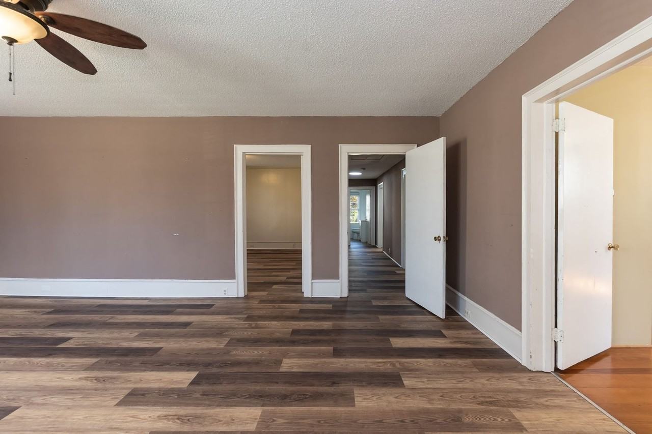 306 W Broad St - Photo 7 of 21