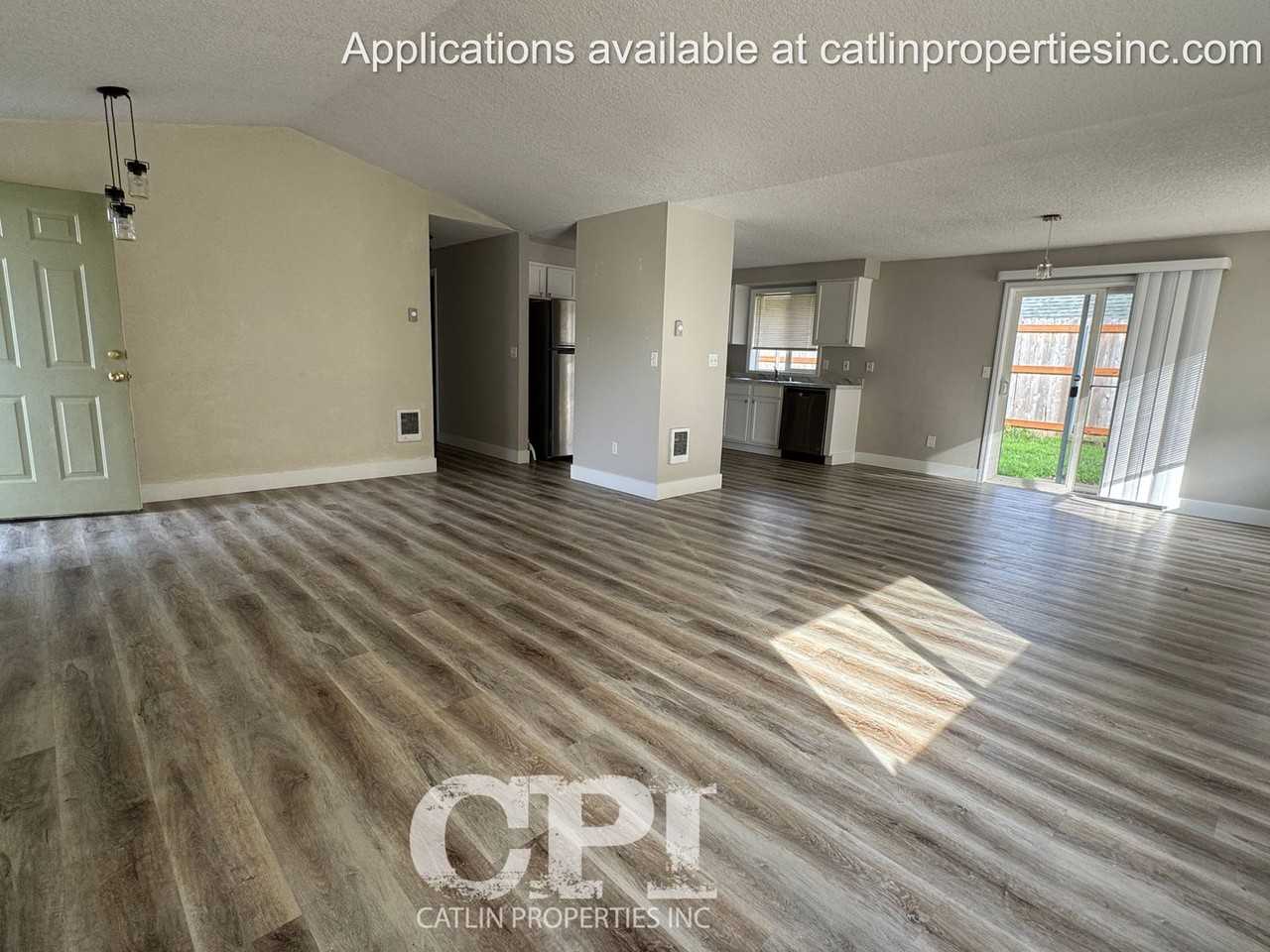 119 Penny Lane - Photo 3 of 20