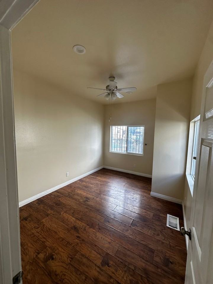 750 East 40th Place - Photo 3 of 10