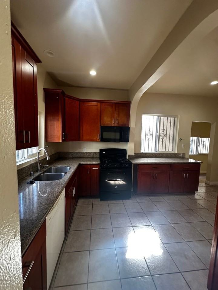 750 East 40th Place - Photo 6 of 10