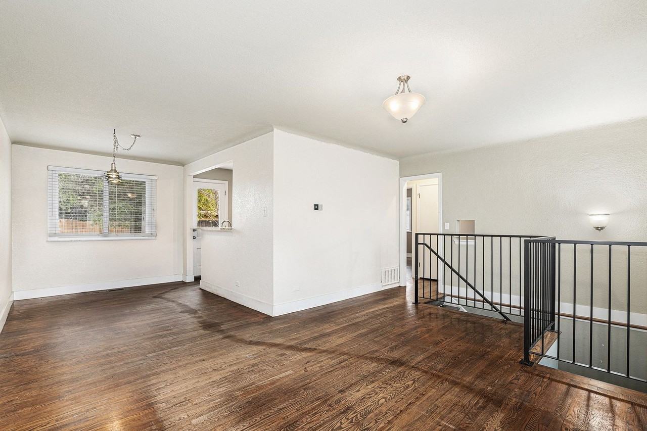 1420 Jasmine St - Photo 3 of 23