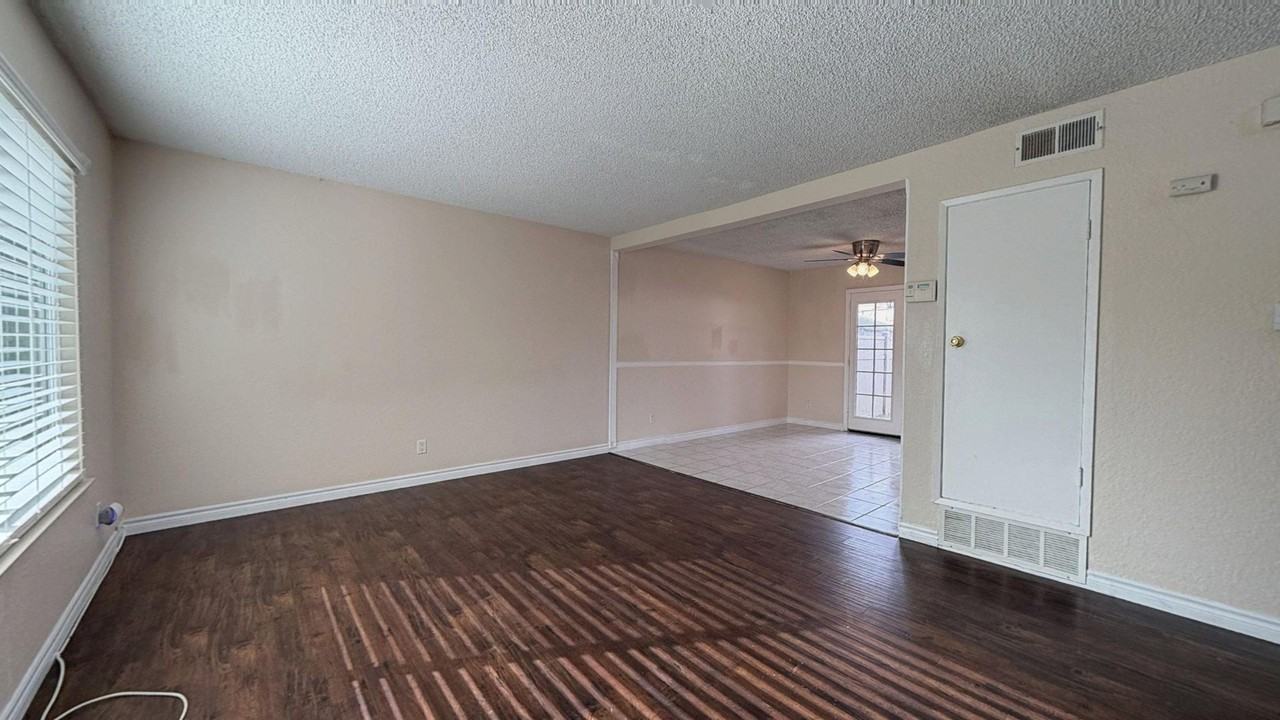 1029 Clark Street - Photo 2 of 22