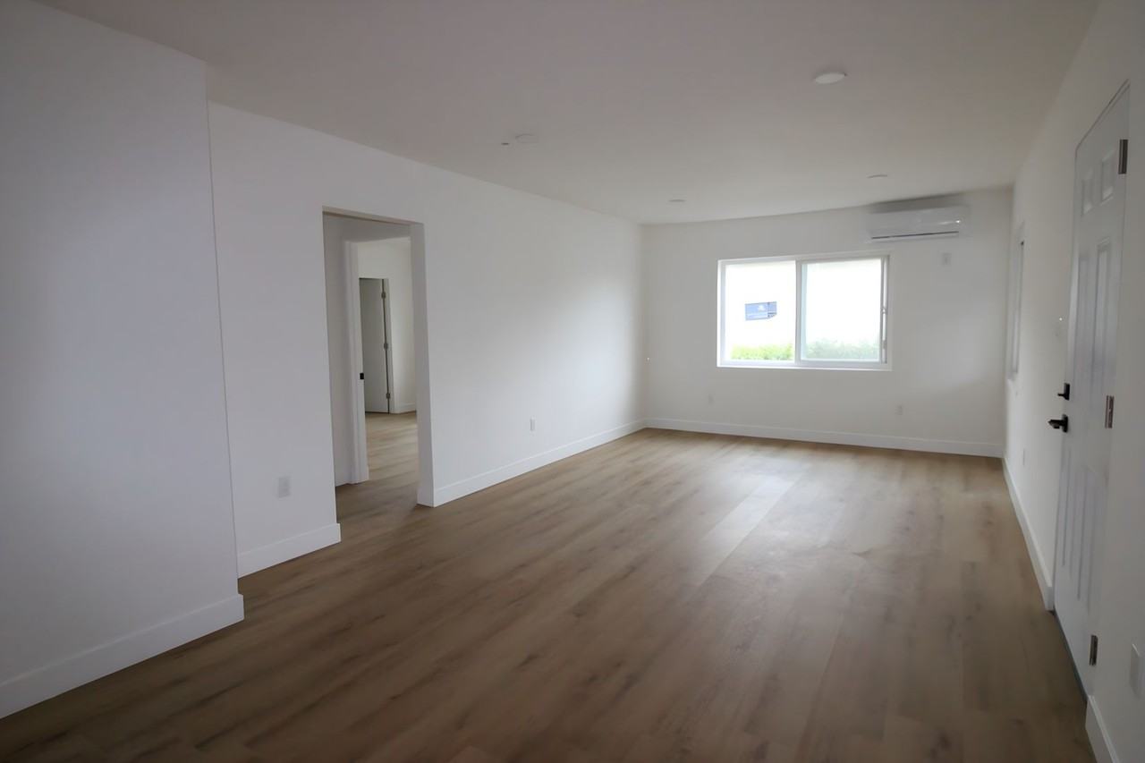 9007-11 Ramsgate Ave. - Photo 3 of 16