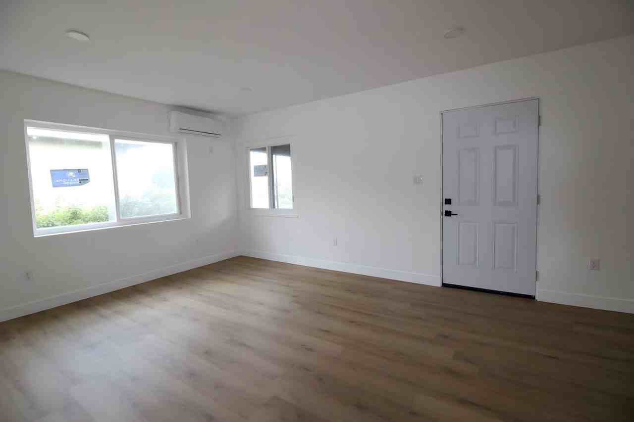 9007-11 Ramsgate Ave. - Photo 6 of 16