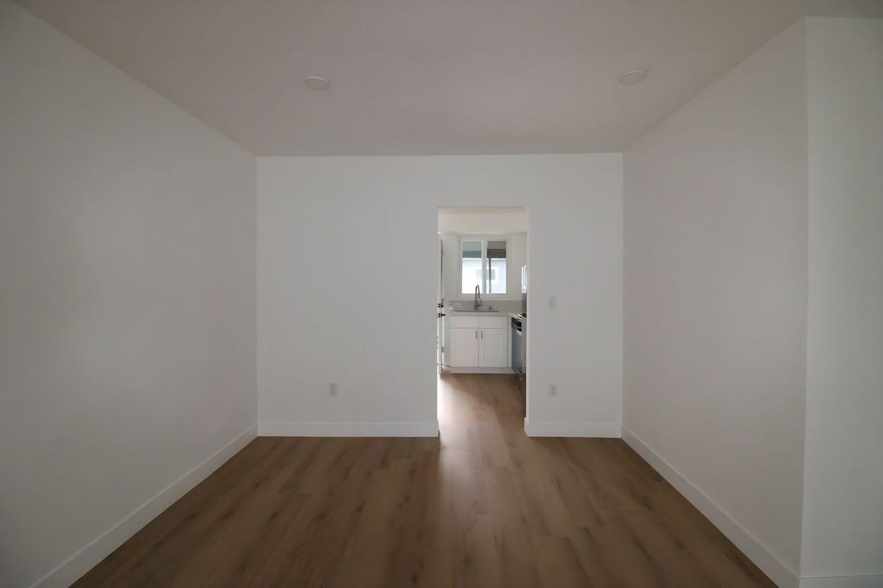9007-11 Ramsgate Ave. - Photo 3 of 16