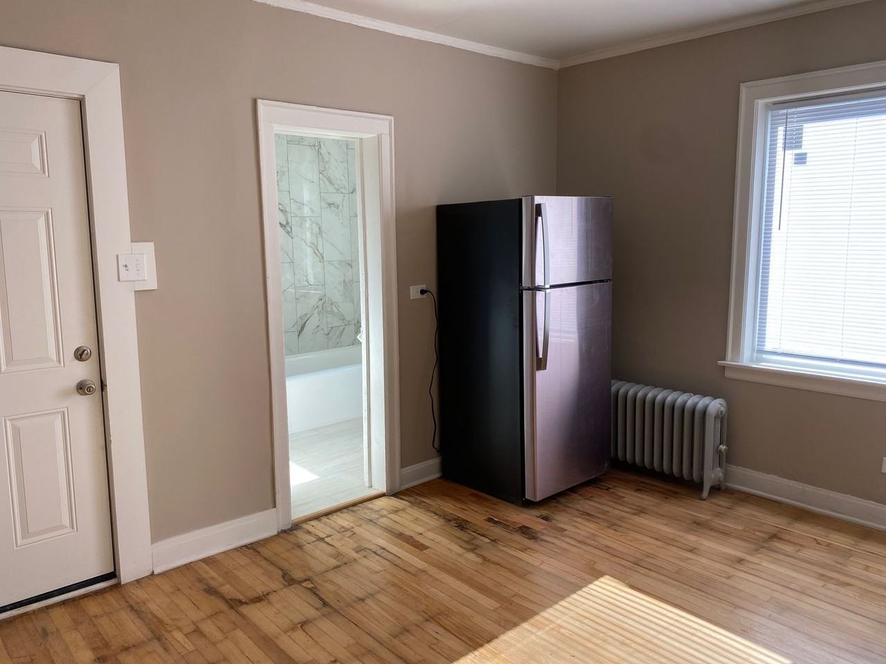 8707 South Manistee Avenue - Photo 4 of 10