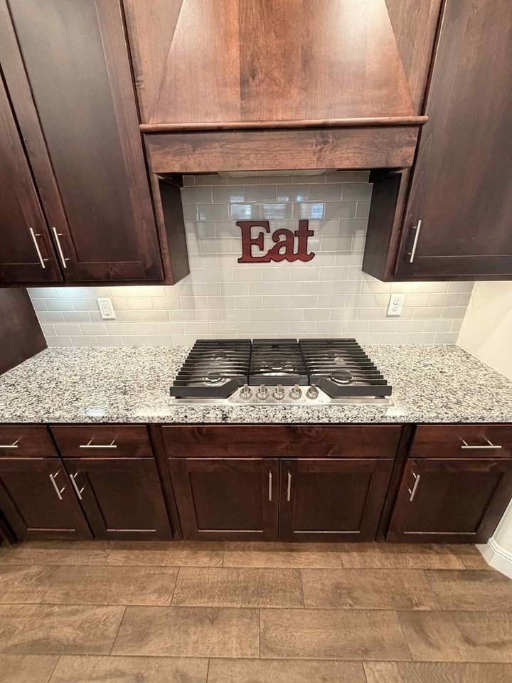 329 E Greystone Sq - Photo 5 of 30