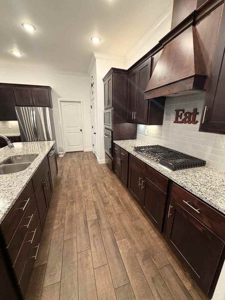 329 E Greystone Sq - Photo 7 of 30