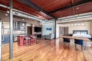 210 W Magnolia St - Photo 1 of 1