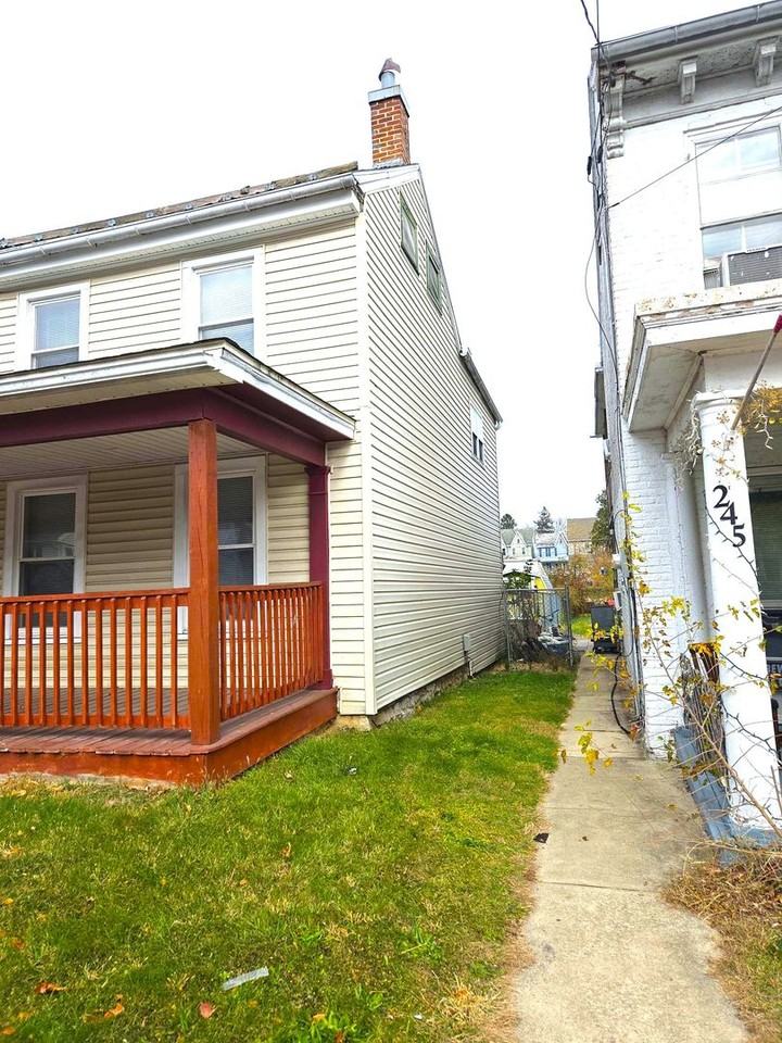 249 West King Street - Photo 2 of 42