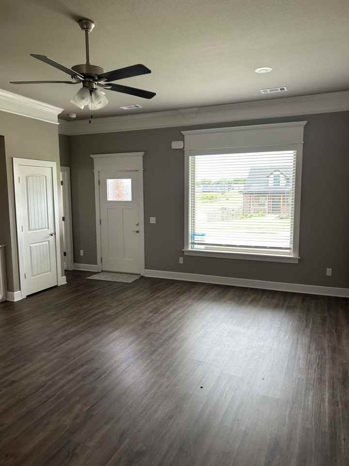 2000 Dobbs St - Photo 3 of 23