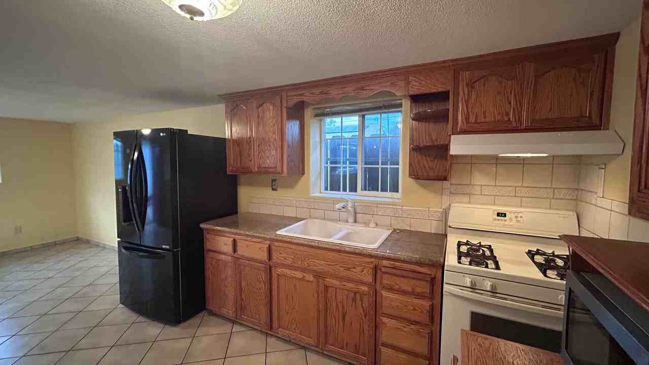 1404 1/2 Teresa St - Photo 2 of 20