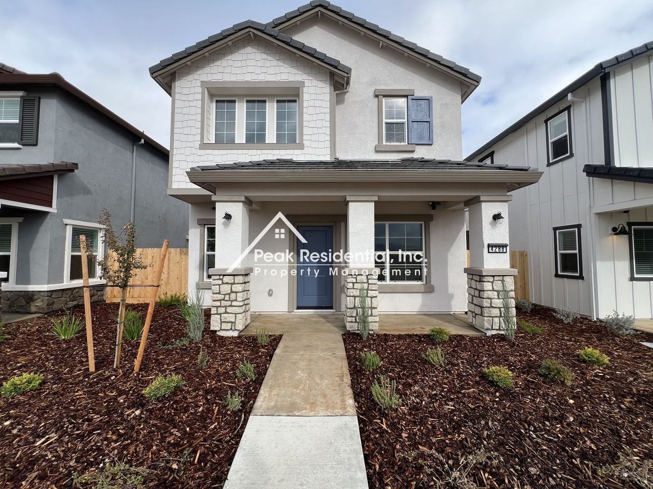 4288 Aura Way - Photo 2 of 32