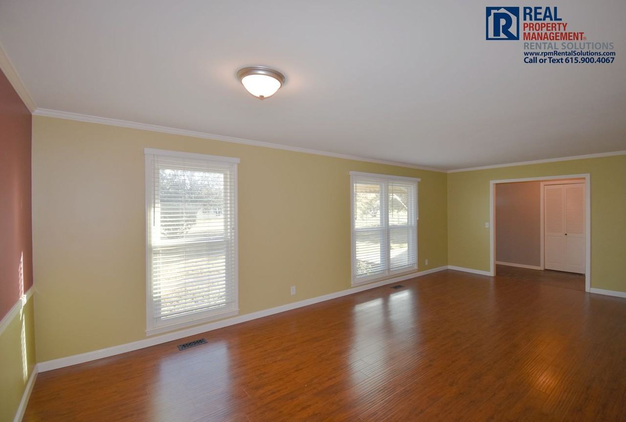 3934 Manchester Pike - Photo 3 of 21