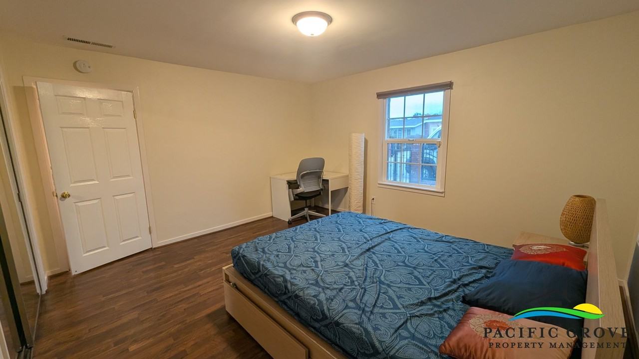 1659 Luxton St - Photo 7 of 25