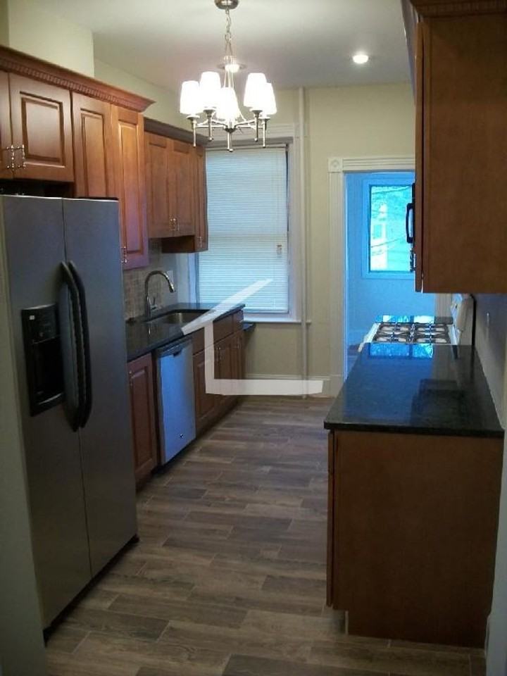 13 Babcock Street - Photo 6 of 11