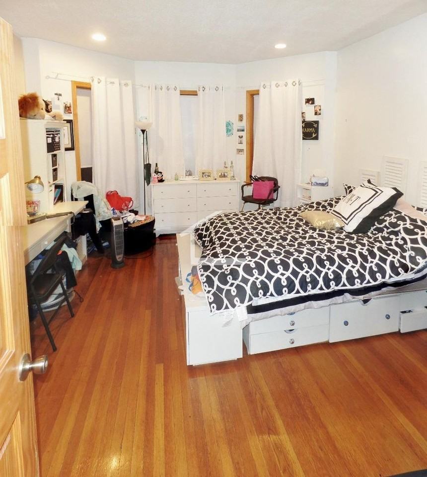 13 Gibbs Street - Photo 4 of 5