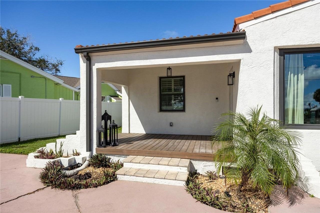 15804 Redington Dr - Photo 6 of 30