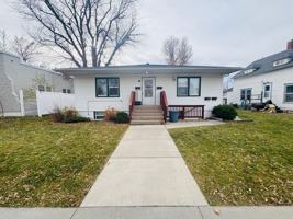 featured image of 18 Alderson Avenue