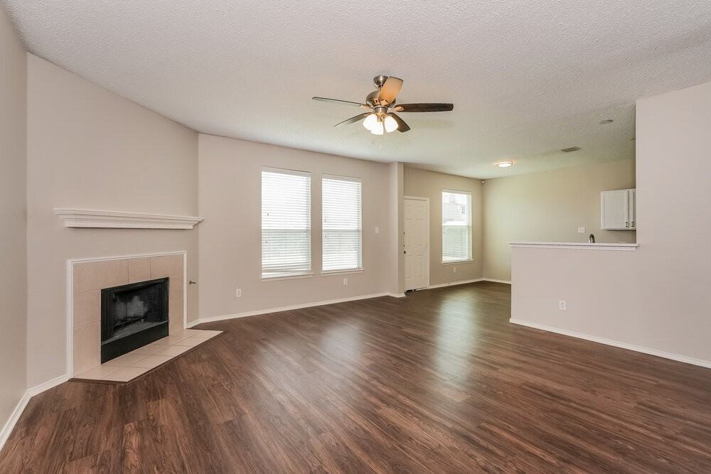 1010 Hanover Dr - Photo 4 of 17