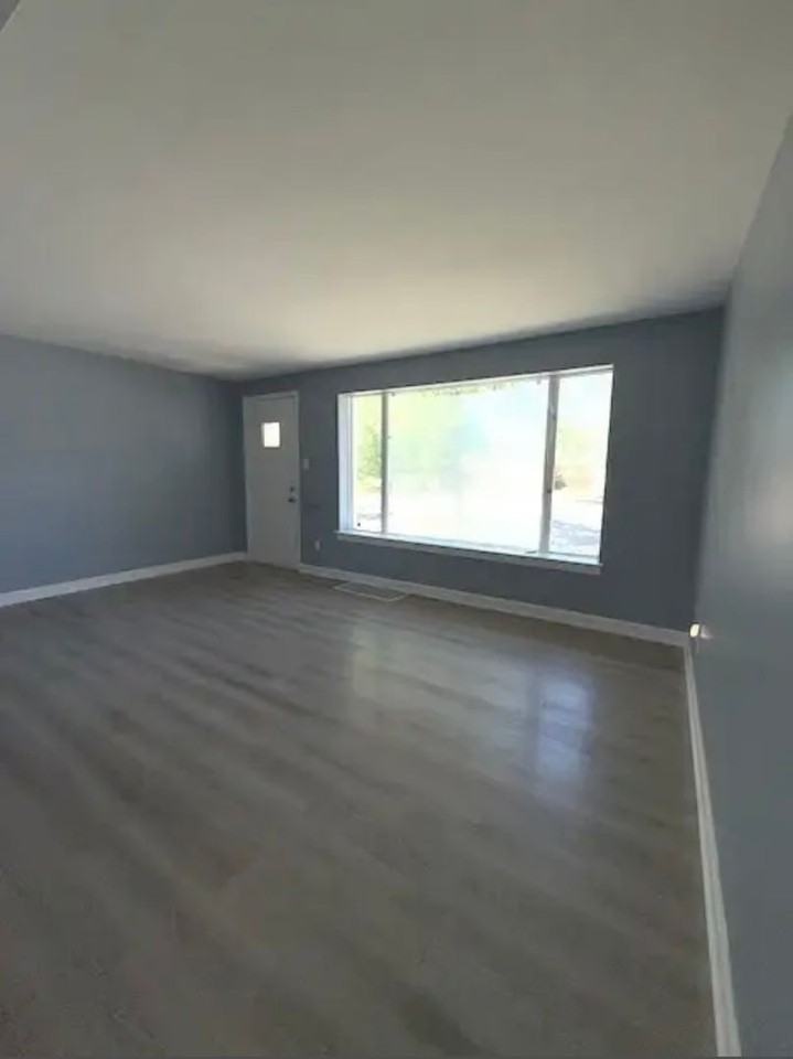 17745 South Burnham Avenue - Photo 4 of 11