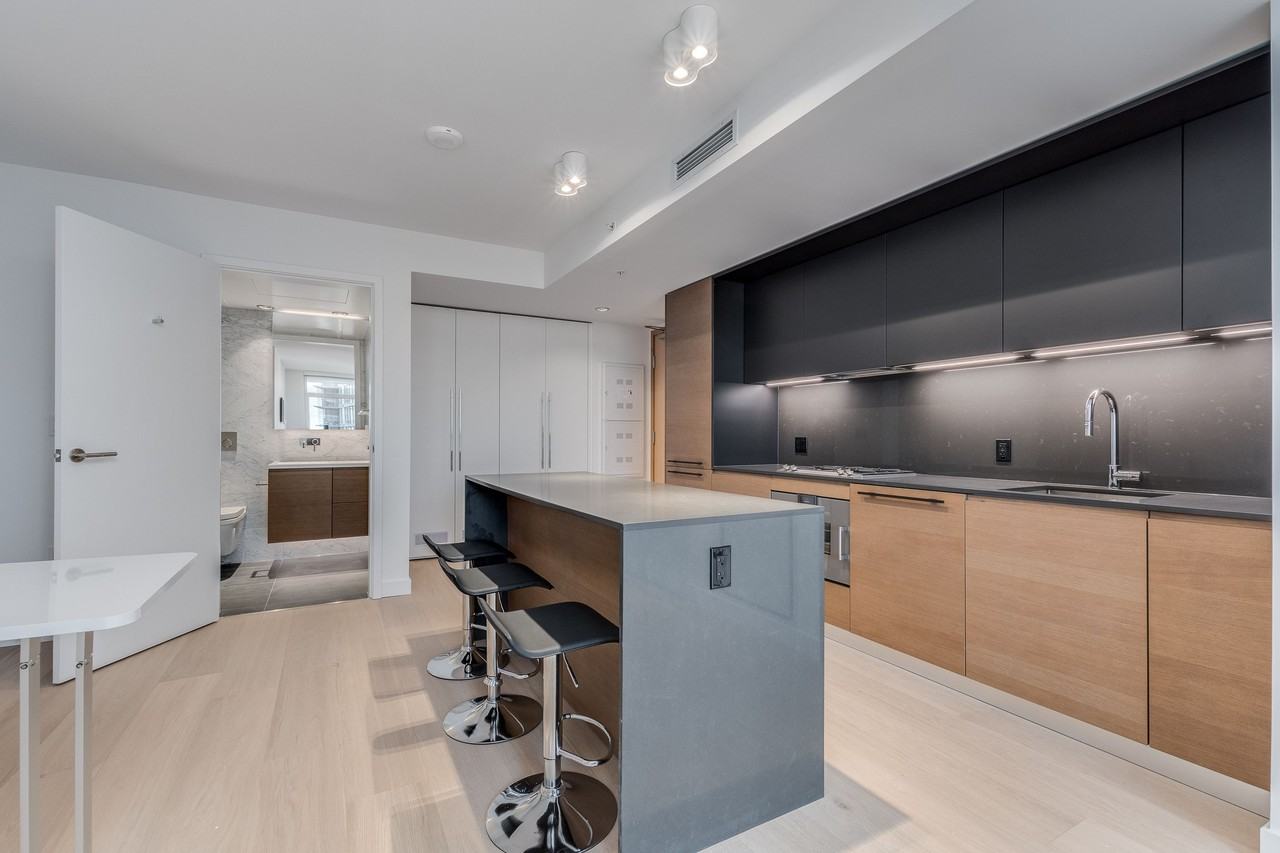 1289 Hornby Street - Photo 11
