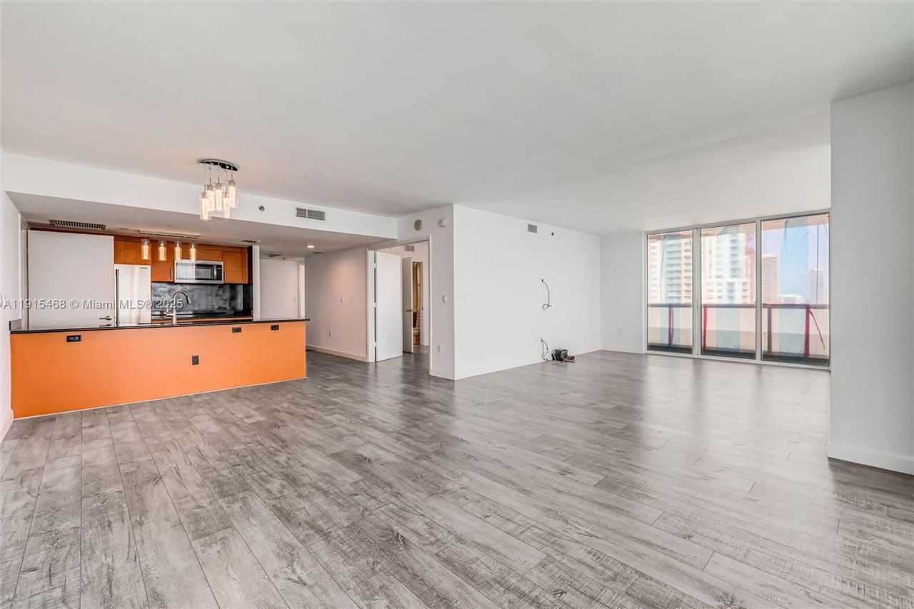 50 Biscayne Boulevard - Photo 2 of 26